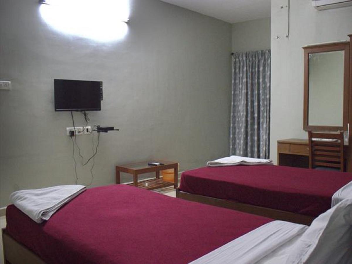 Hotel Sea Shell Park Chennai Esterno foto